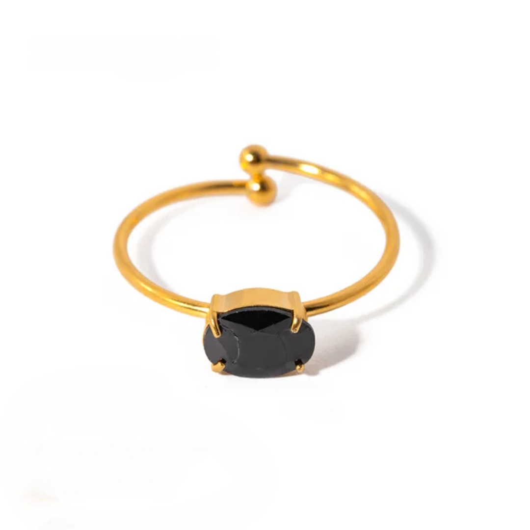 Oval Zircon Ring