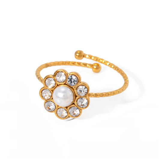 Pearl flower ring